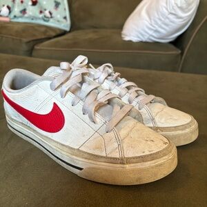 Nike Court Legacy